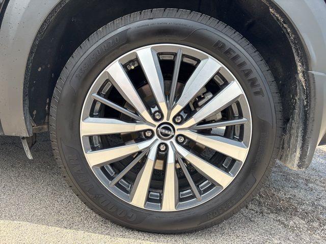 2022 Nissan Pathfinder - $26,866