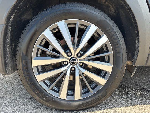 2022 Nissan Pathfinder - $26,866