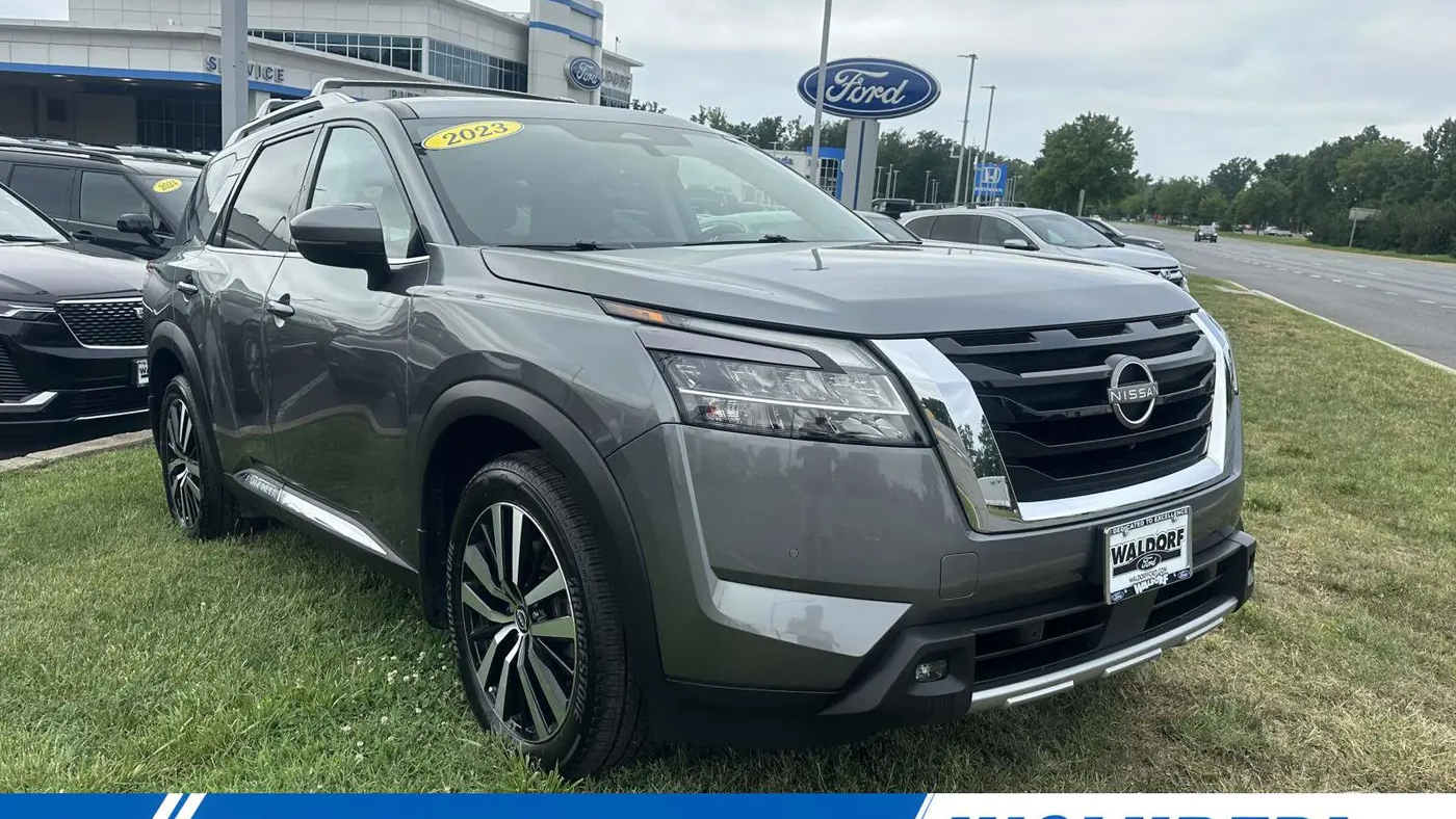 Preowned 2023 Nissan Pathfinder Platinum for Sale