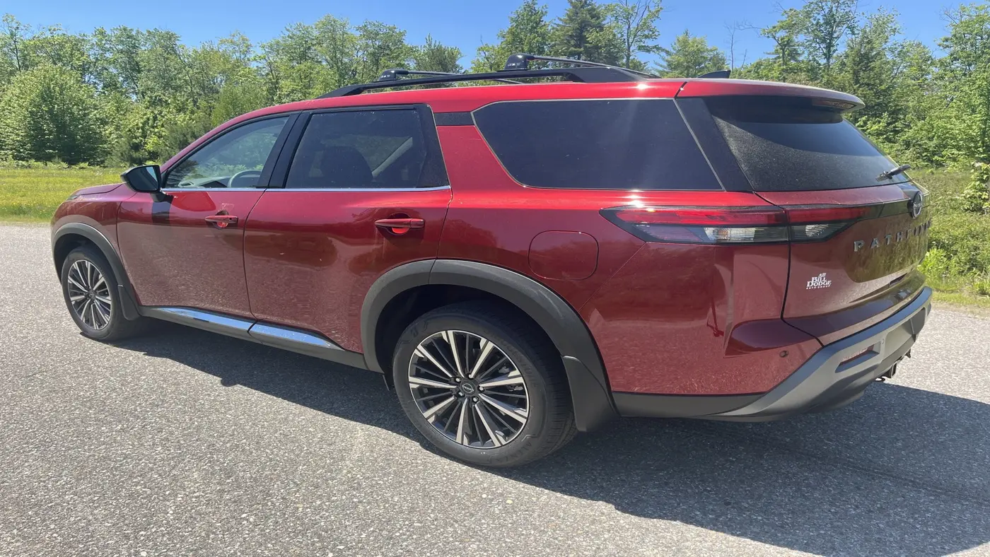 2026 Nissan Pathfinder Platinum