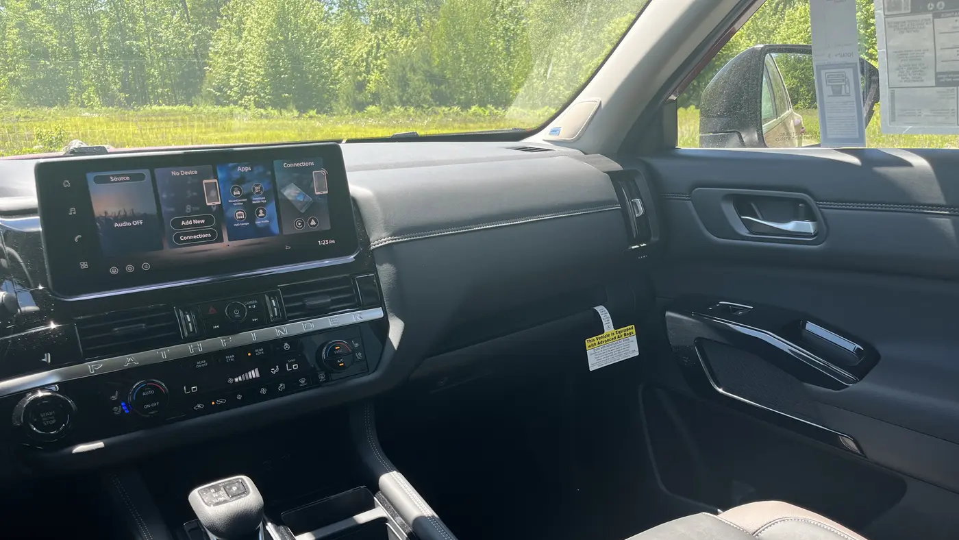 2026 Nissan Pathfinder Platinum