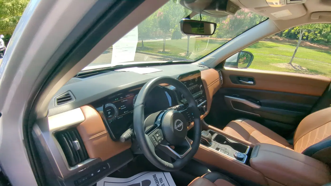 2024 Nissan Pathfinder Platinum