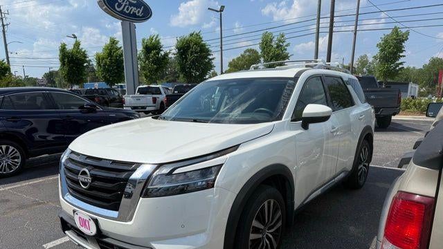 2024 Nissan Pathfinder Platinum