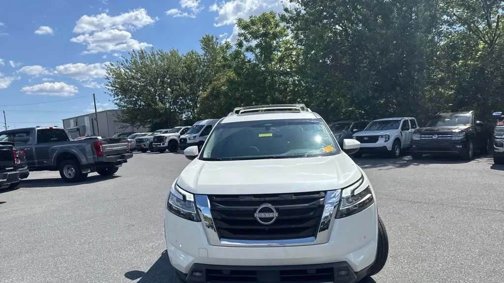 2024 Nissan Pathfinder Platinum