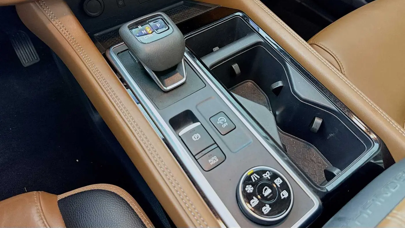2024 Nissan Pathfinder Platinum