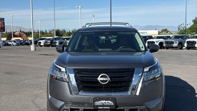 2022 Nissan Pathfinder Platinum