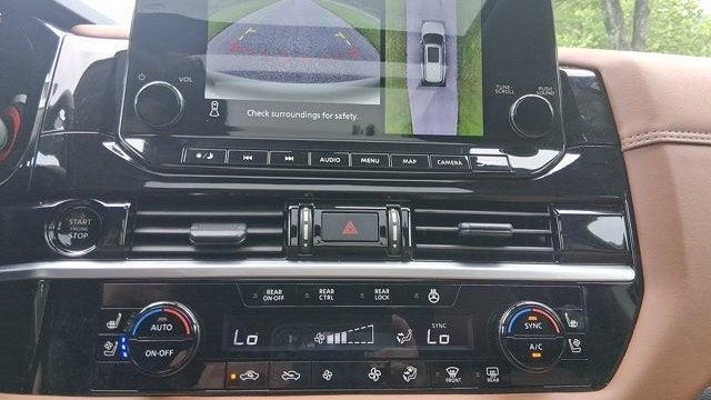 2025 Nissan Pathfinder Platinum