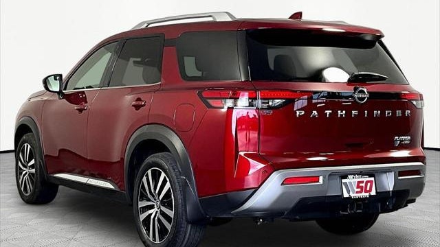 2023 Nissan Pathfinder Platinum