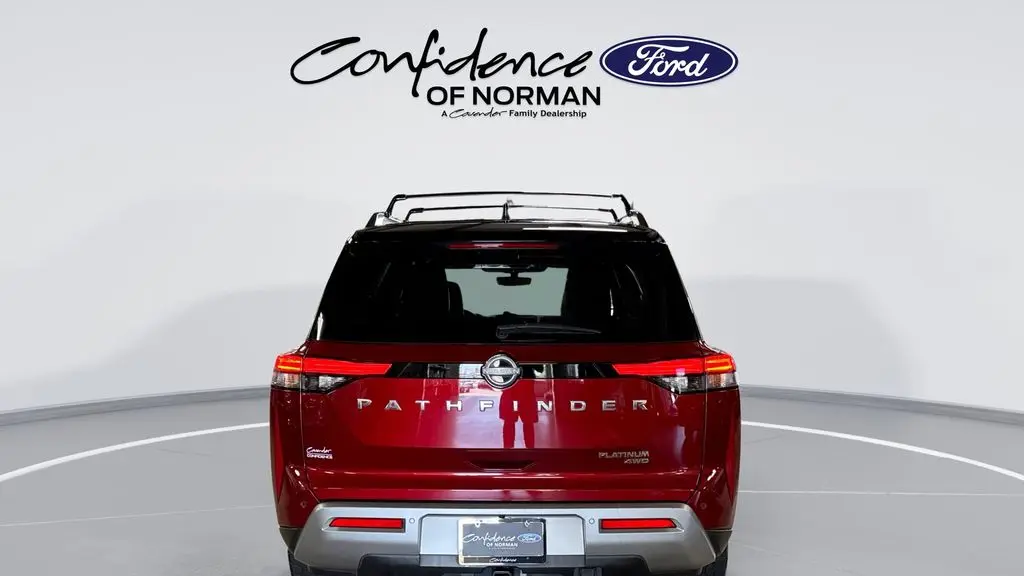 2023 Nissan Pathfinder Platinum