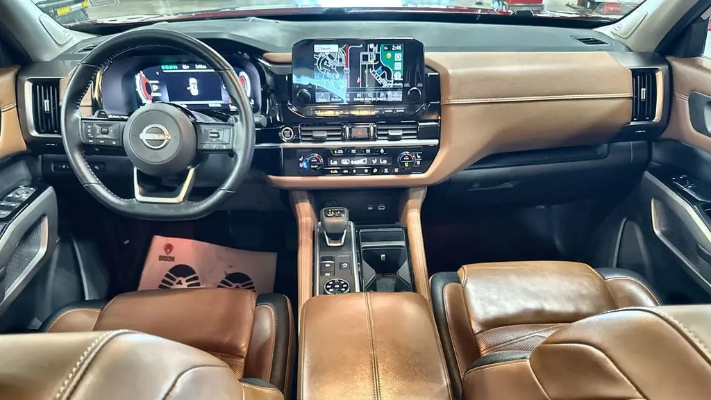 2023 Nissan Pathfinder Platinum