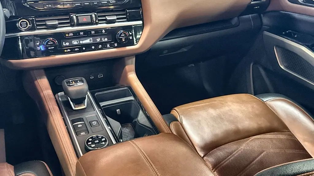 2023 Nissan Pathfinder Platinum