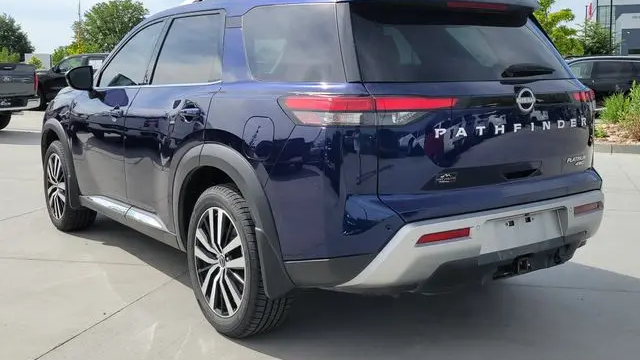 2023 Nissan Pathfinder Platinum
