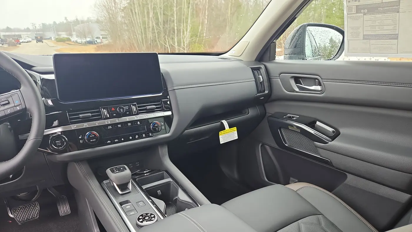 2026 Nissan Pathfinder Platinum