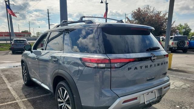 2023 Nissan Pathfinder Platinum
