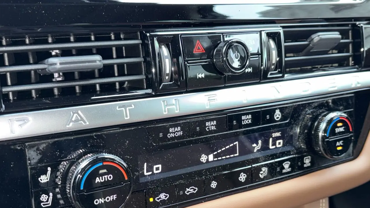 2026 Nissan Pathfinder Platinum