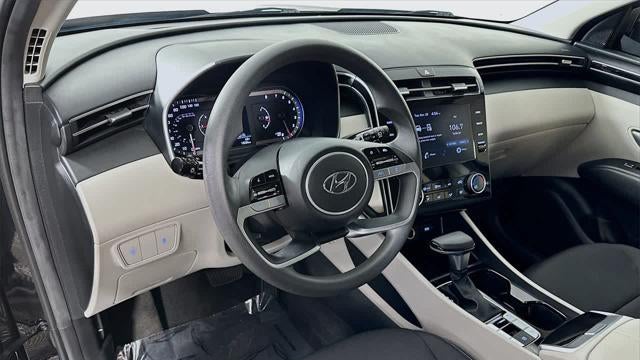2023 Hyundai TUCSON SE