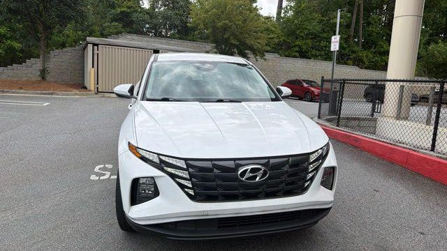 2023 Hyundai TUCSON SE