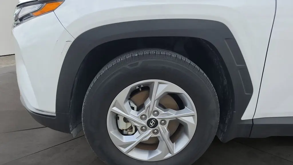 2023 Hyundai TUCSON SE