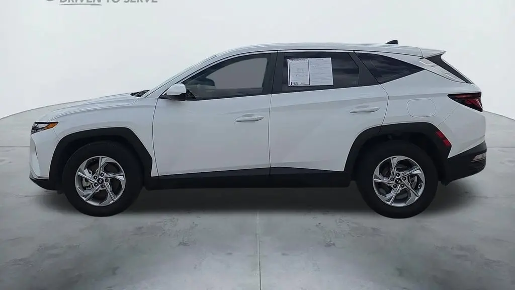 2023 Hyundai TUCSON SE