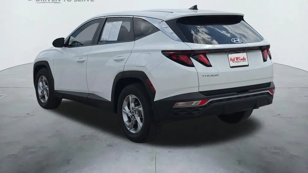 2023 Hyundai TUCSON SE