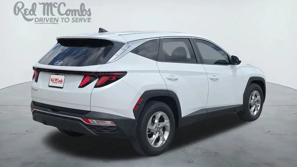 2023 Hyundai TUCSON SE