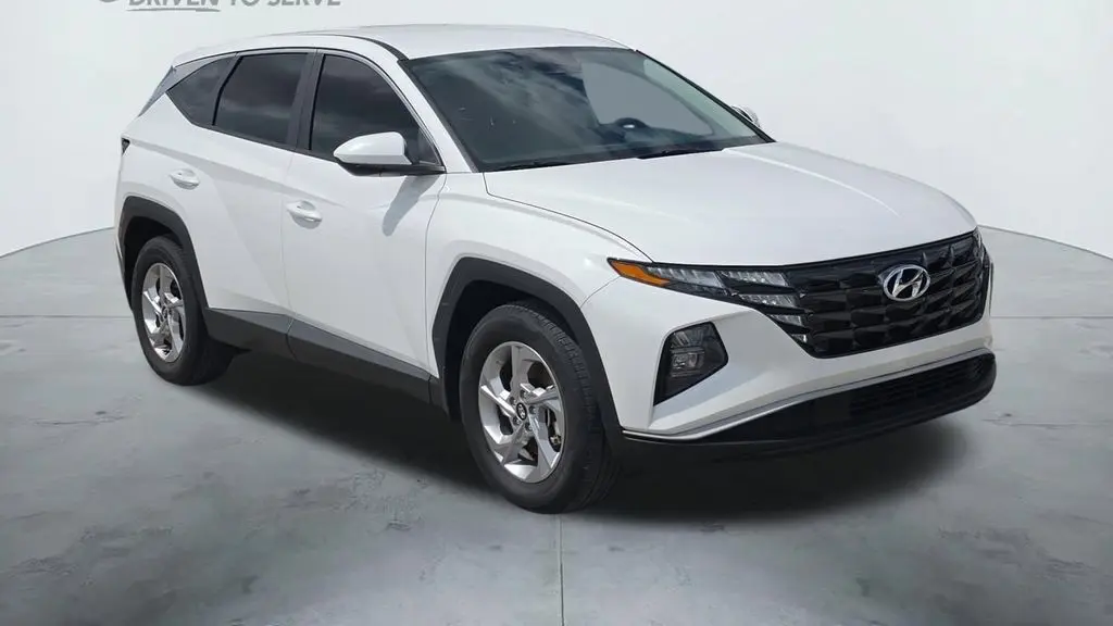 2023 Hyundai TUCSON SE