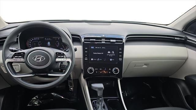 2023 Hyundai TUCSON SE