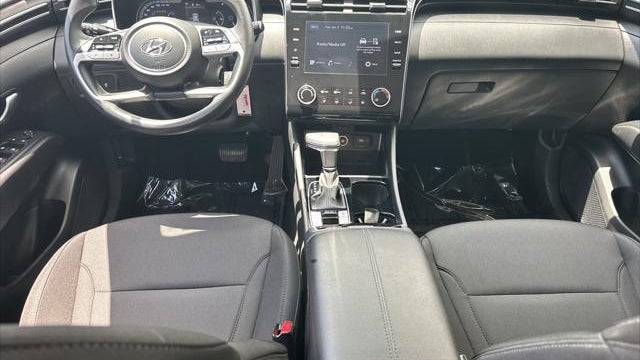 2023 Hyundai TUCSON SE