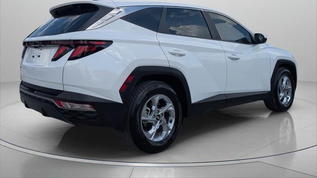 2023 Hyundai TUCSON SE