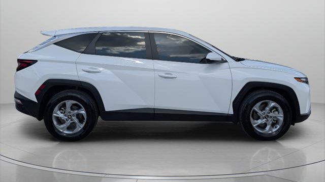 2023 Hyundai TUCSON SE