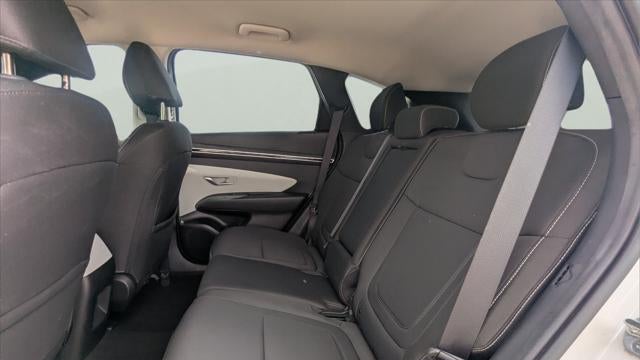 2023 Hyundai TUCSON SE