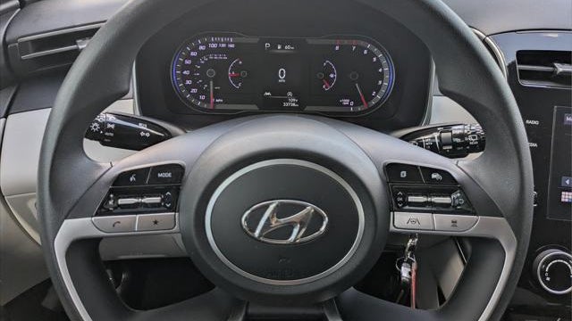 2023 Hyundai TUCSON SE
