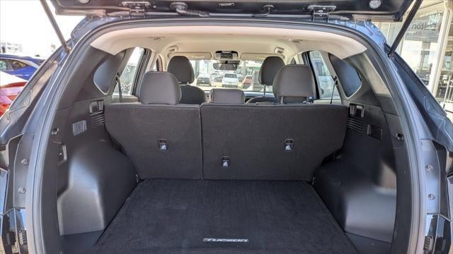 2023 Hyundai TUCSON SE