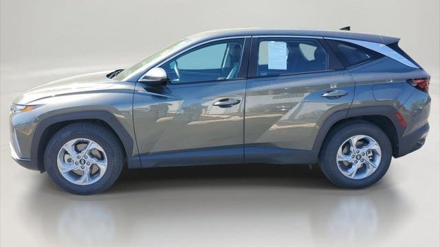 2023 Hyundai TUCSON SE