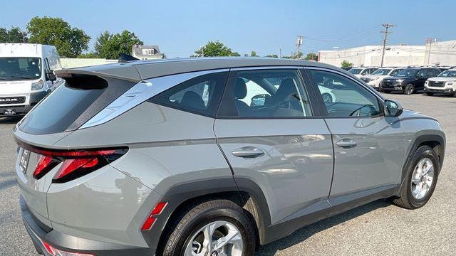 2024 Hyundai TUCSON SE