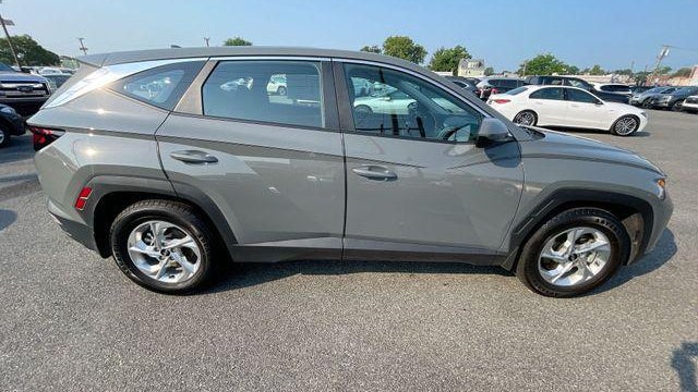 2024 Hyundai TUCSON SE