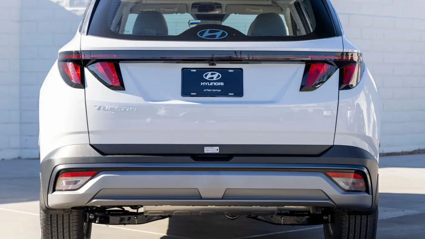 2026 Hyundai TUCSON SE