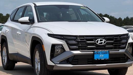 2026 Hyundai TUCSON SE