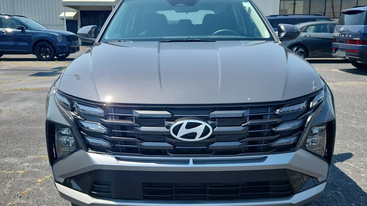 2026 Hyundai TUCSON SE