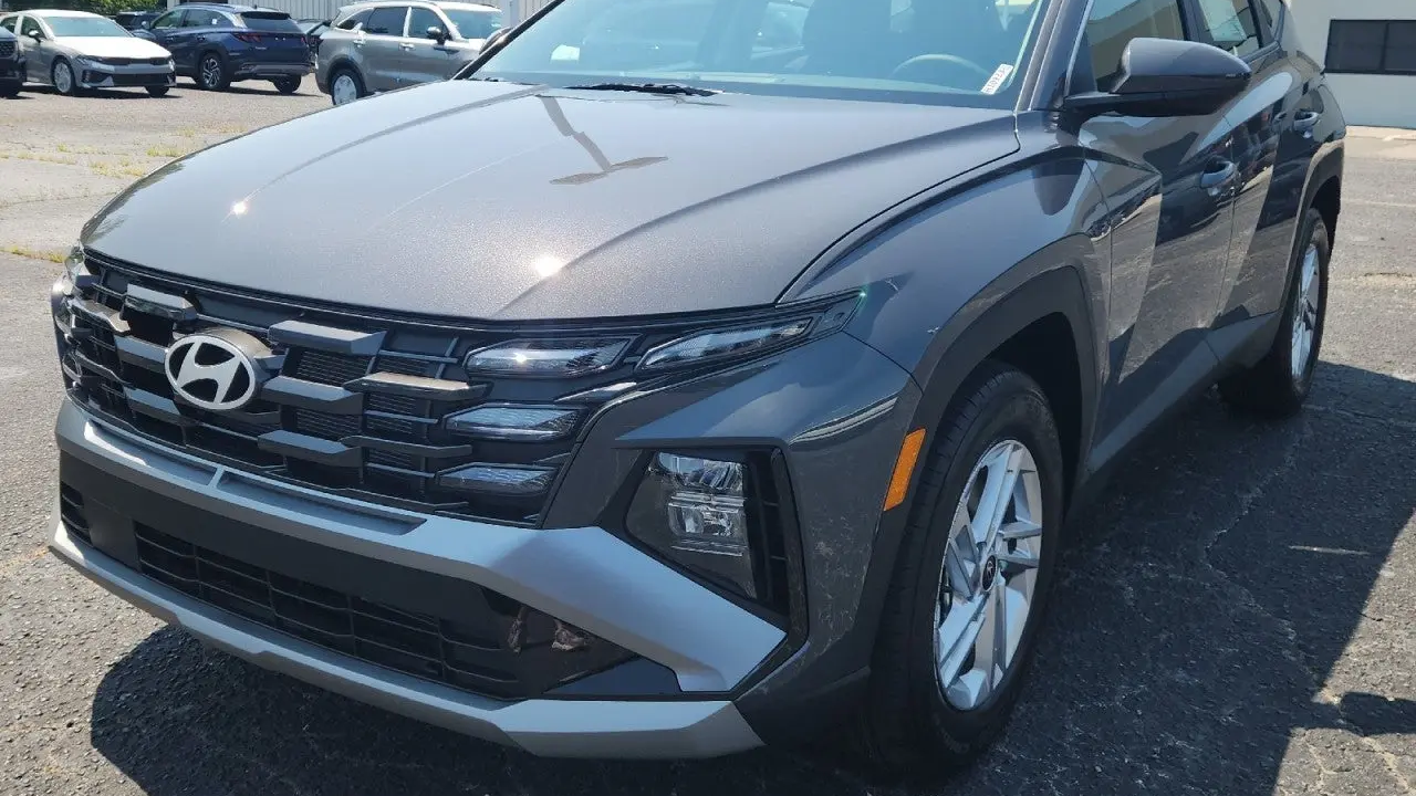 2026 Hyundai TUCSON SE