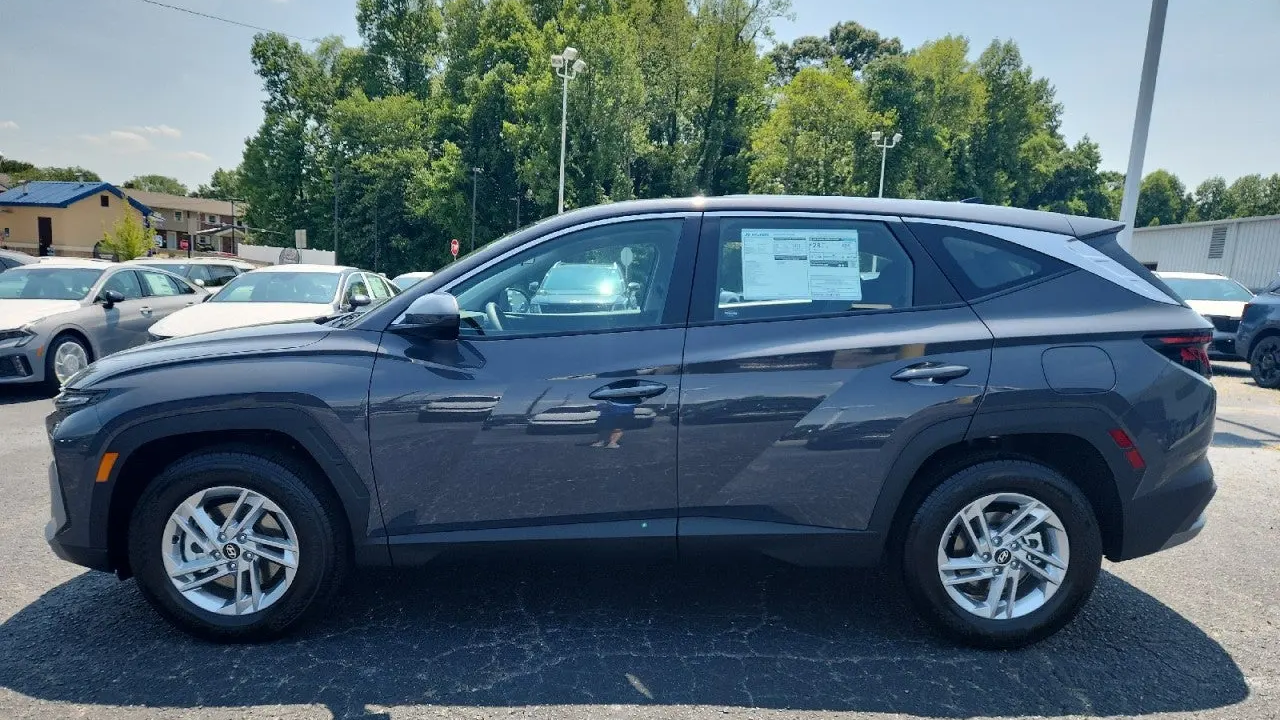 2026 Hyundai TUCSON SE