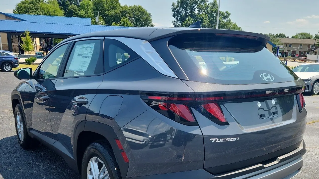 2026 Hyundai TUCSON SE