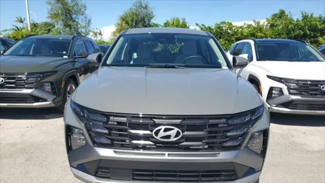 2026 Hyundai TUCSON SE