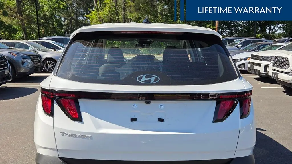 2026 Hyundai TUCSON SE
