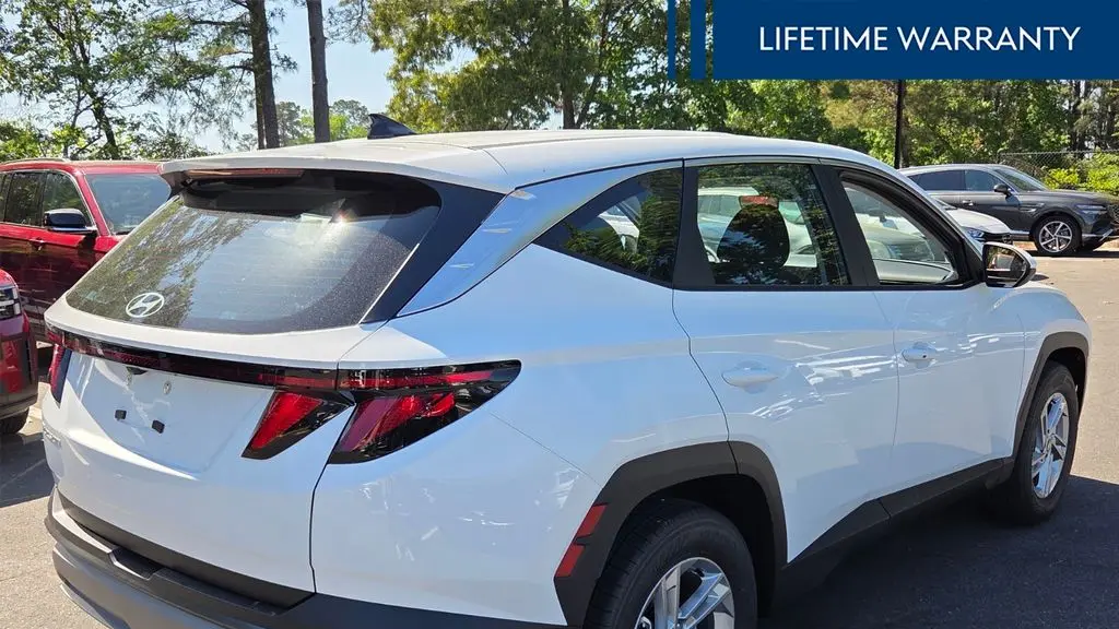 2026 Hyundai TUCSON SE
