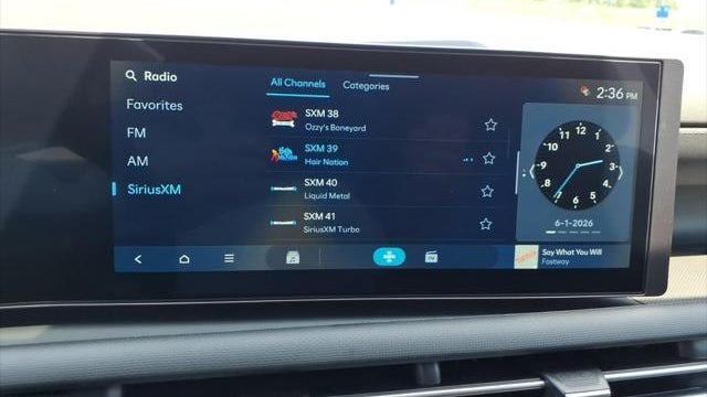 2026 Hyundai TUCSON SE