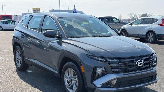 2025 Hyundai TUCSON SE