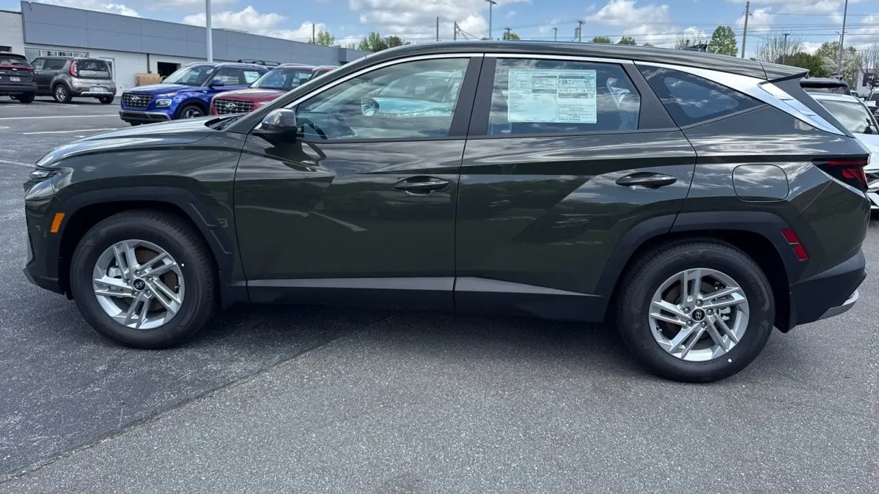 2026 Hyundai TUCSON SE