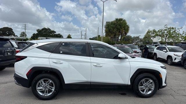 2026 Hyundai TUCSON SE