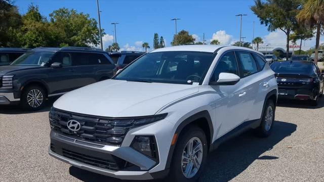 2026 Hyundai TUCSON SE